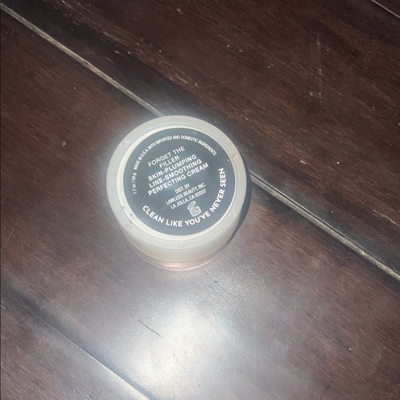 LAWLESS Plumping Primer with Copper Lid - Picture 3 of 3